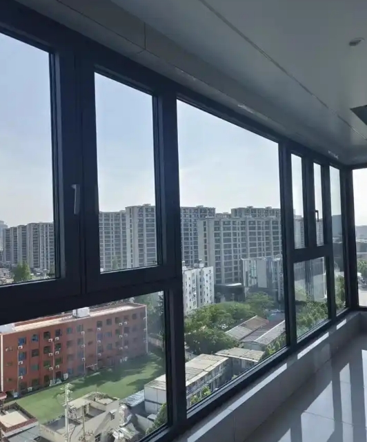 天津玻璃幕墙门窗装置进程应该留意一些什么？